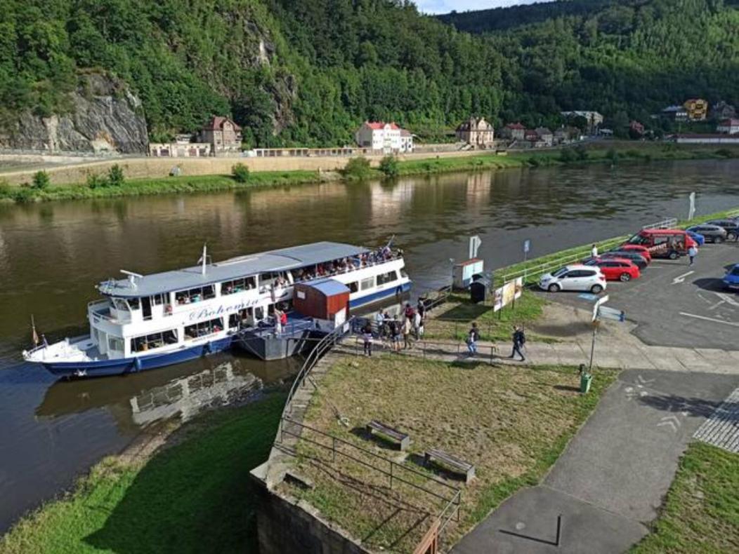 Ferienwohnung U Bocmana S Vyhledem Na Zamek A Labe Decin Exterior foto