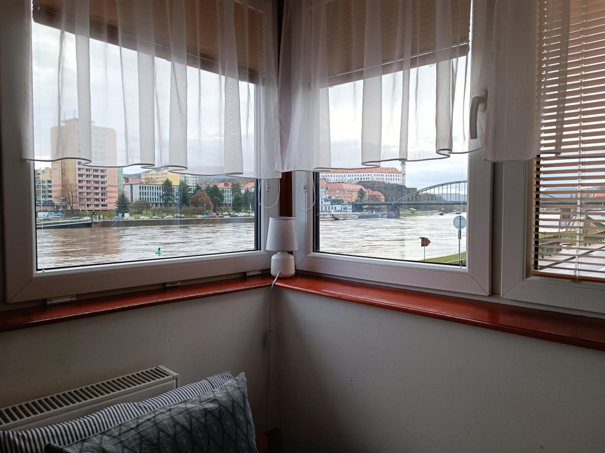 Ferienwohnung U Bocmana S Vyhledem Na Zamek A Labe Decin Exterior foto