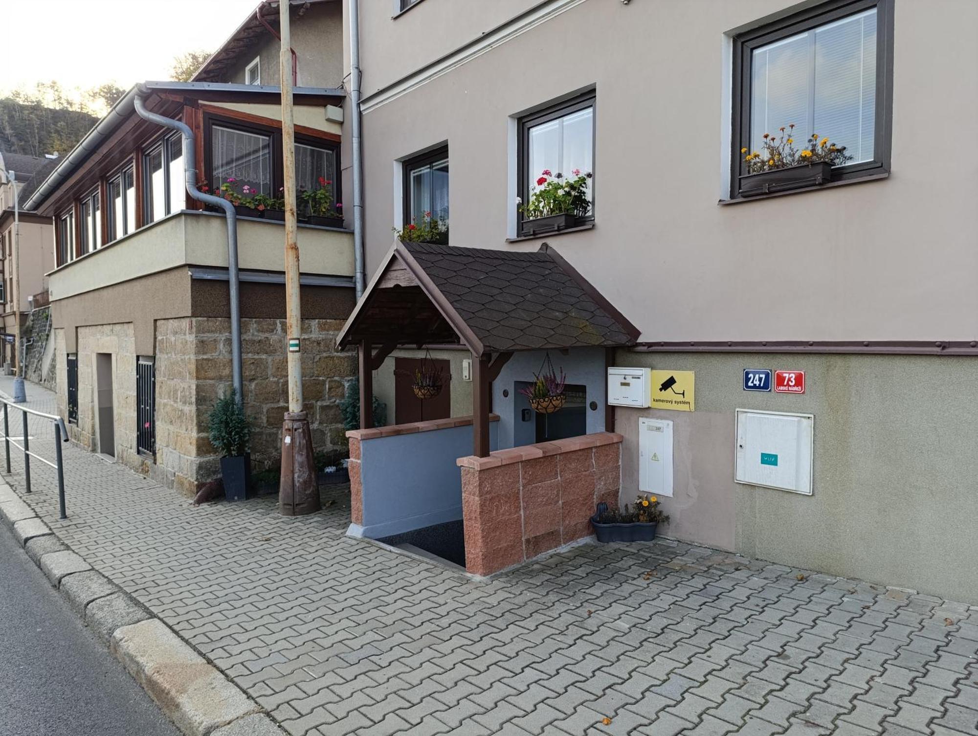 Ferienwohnung U Bocmana S Vyhledem Na Zamek A Labe Decin Exterior foto